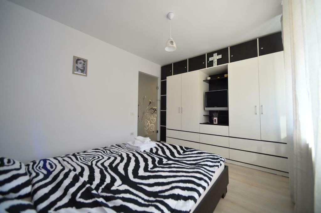 Tourist Apartment 1 Piatra Neamţ Zewnętrze zdjęcie