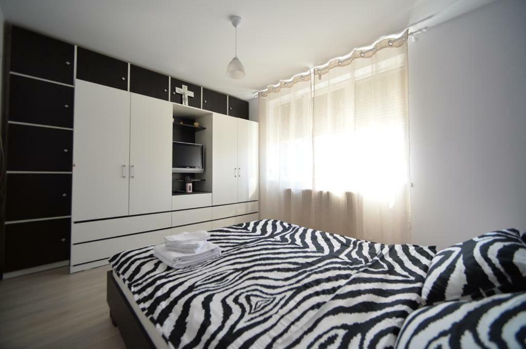 Tourist Apartment 1 Piatra Neamţ Zewnętrze zdjęcie